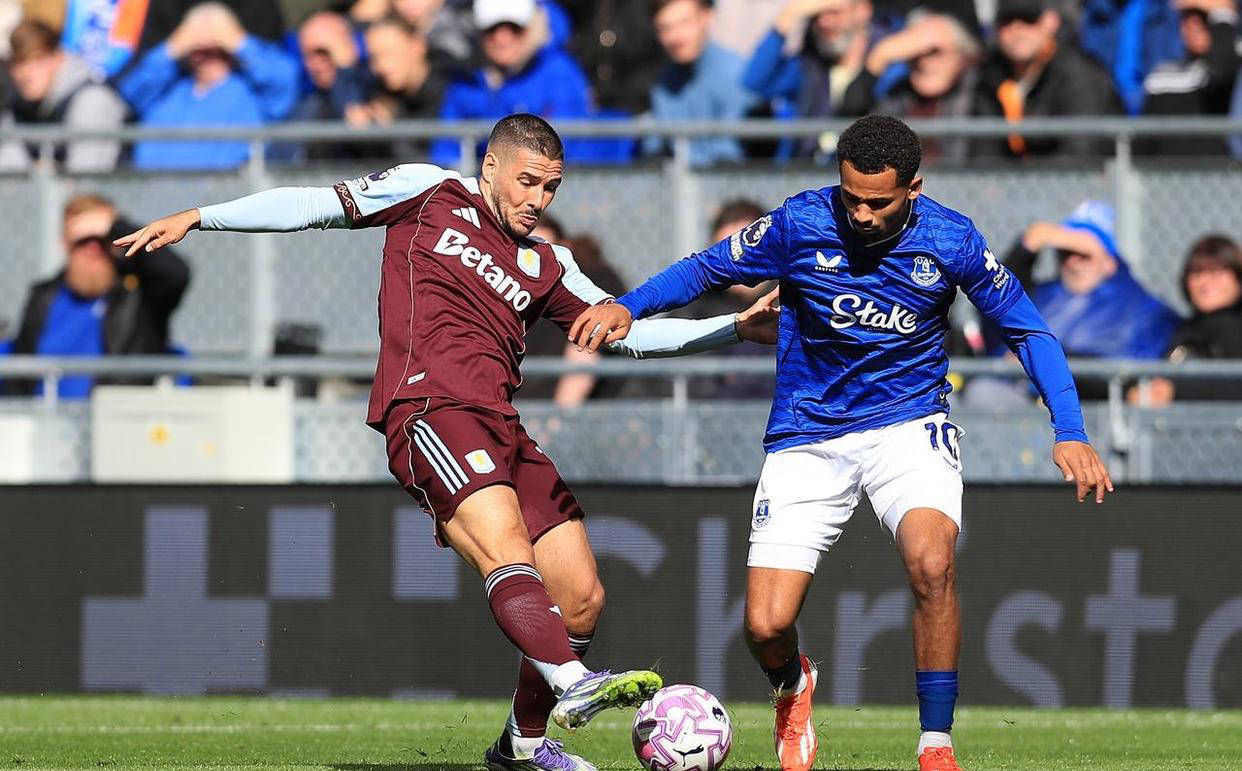 包含埃弗顿客场憾负，连胜将终结的词条